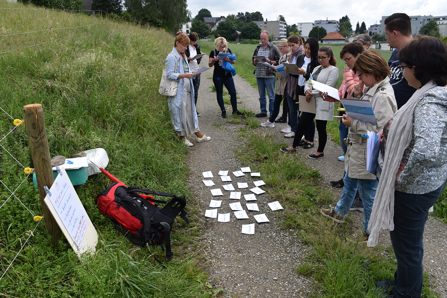 Teamarbeit Natur – Hochformat